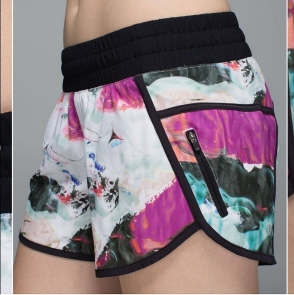 Lululemon Tracker Short III Pigment Wave Multi / Black - Picture 2 of 10